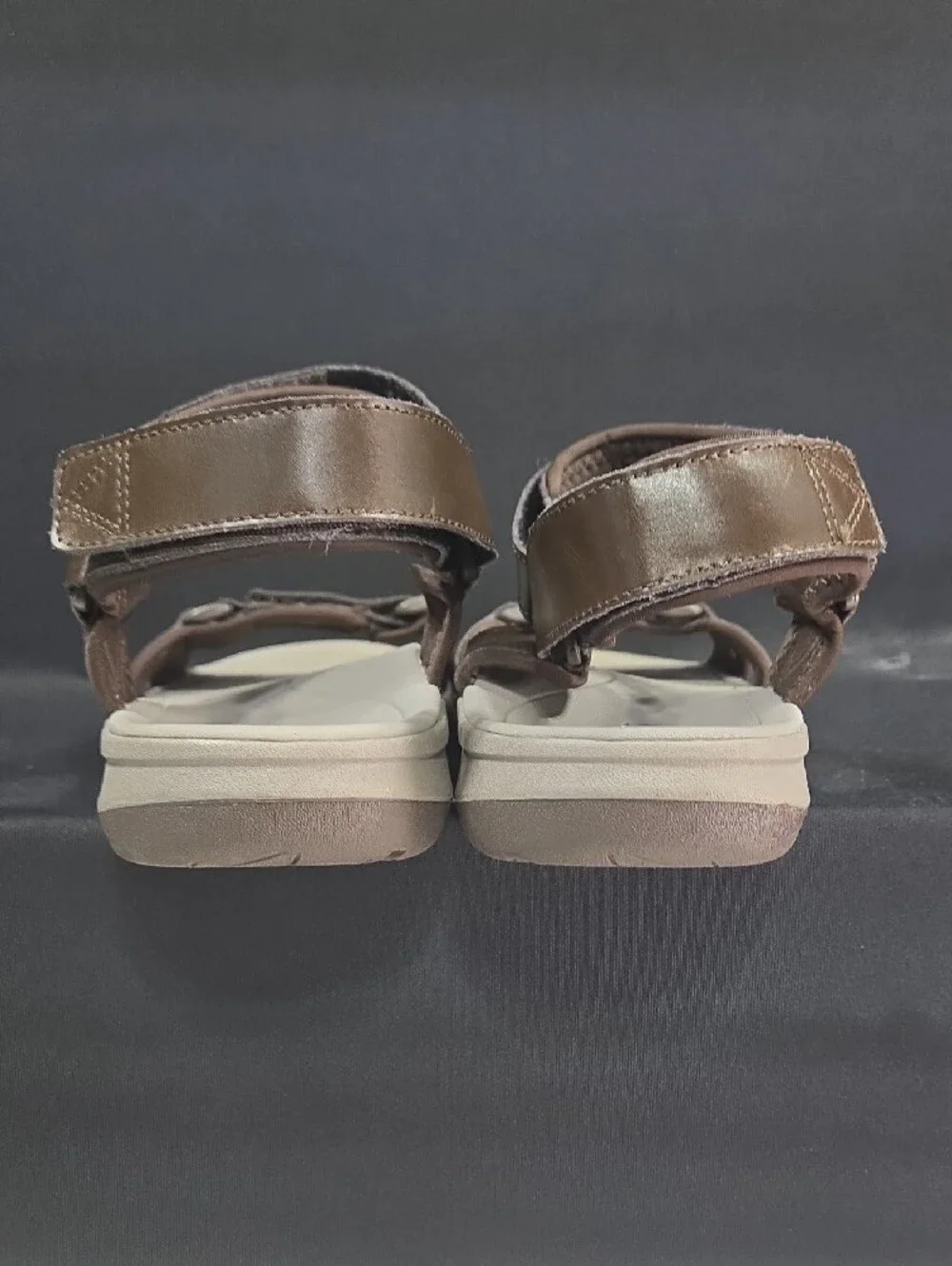 Vionic Canoe Leo Backstrap Sandal in Brown Leather